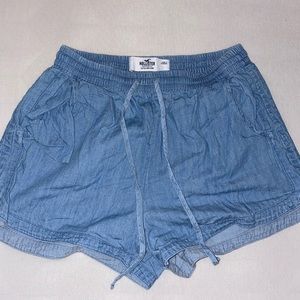 MOVING OUT SALE. Hollister ultra high rise shorts.